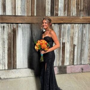 Elegant Black Strapless Prom dress